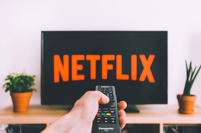 #电影 #网站🎞 NextFlick - 随机播放电影预告片网站随机播放电影预告片，可以快速了解一部电影，遇见好片子📮投稿    📢频道    💬群聊    🔎索引