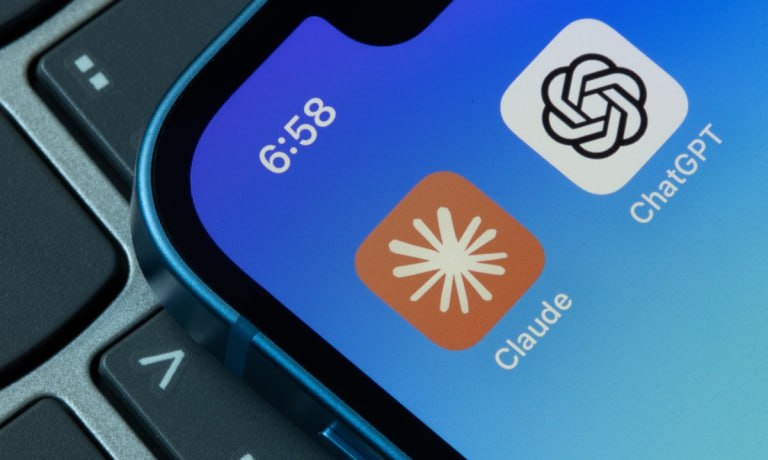 #AI #大模型🆕 OpenAI 和 Anthropic 同时发布新模型：又是「史诗级」更新现在各大 AI 厂商时不时来个大更新，其实我已经无感了，我只关心价格，最近用 Gemini 比较多，无非是便宜而且够用